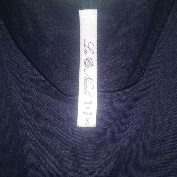 LEO & NICOLE SLEEVELESS CAMISOLE - Picture 2 of 3